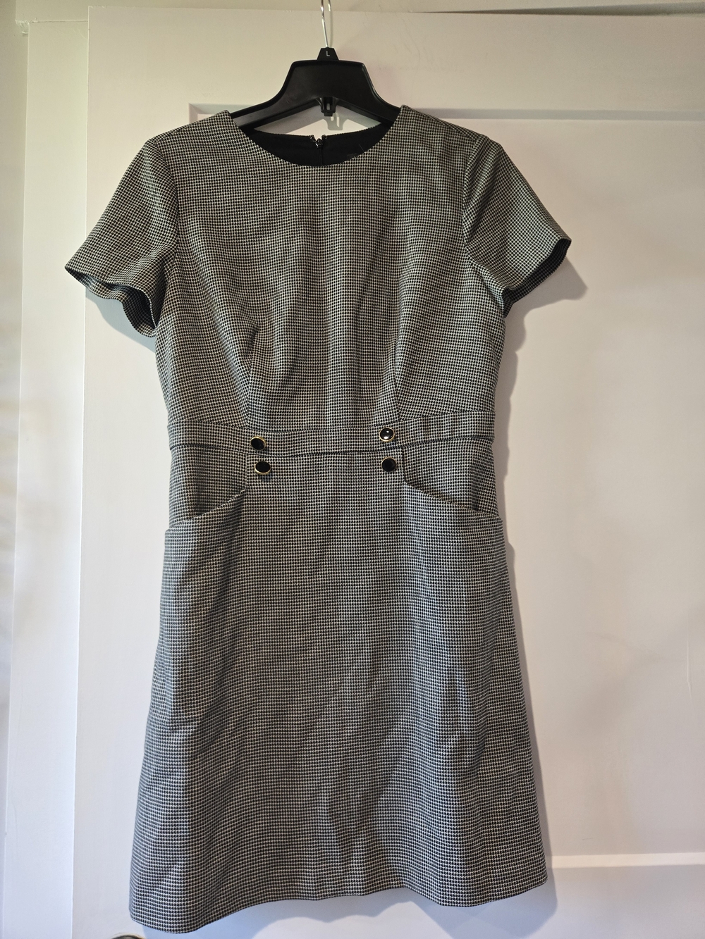 Ann Taylor Black & White Houndstooth Short Sleeve Shift Dress